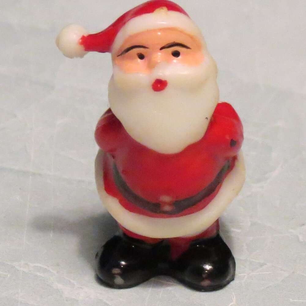 Christmas Kissing Santa Claus Doll House Cake Topper Figure Approx. 1.25"